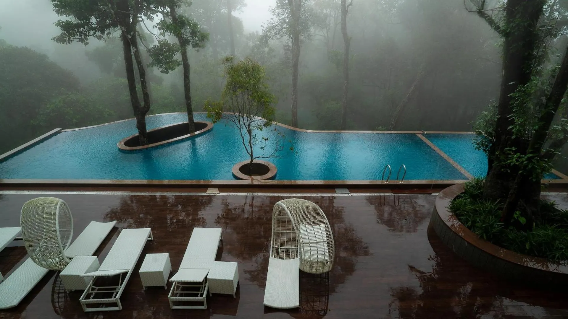 Elixir Hills Suites Resort And Spa Munnar 5*,  India